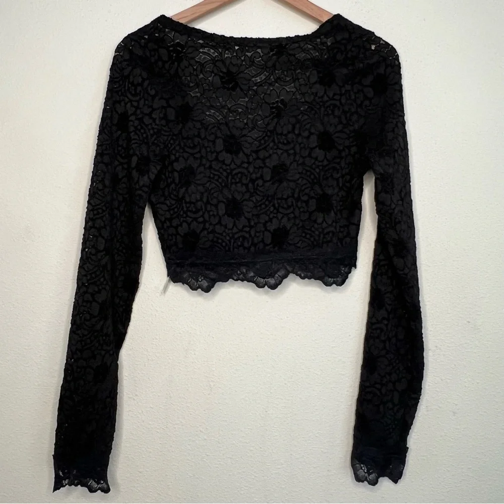*NEW* Free People Cloud Ride Notch Lace Long sleeve Crop top, Black, size M